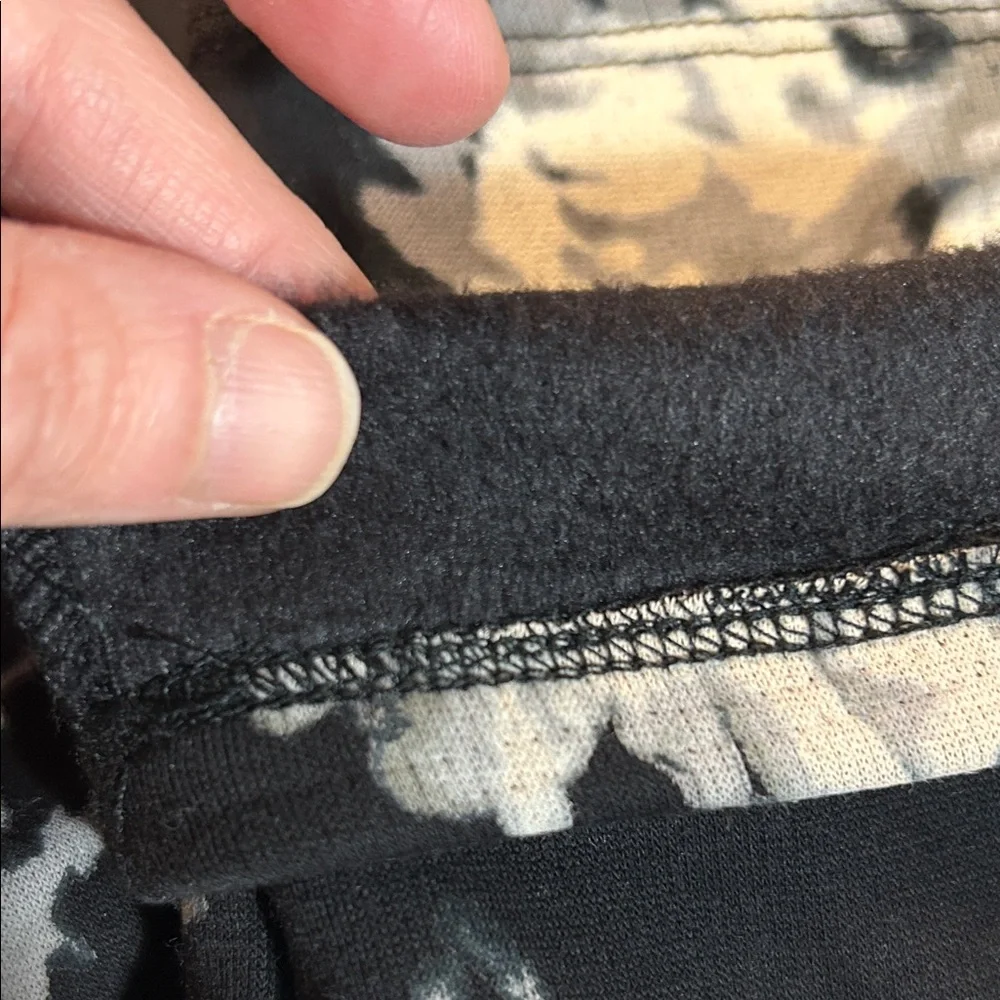 GAP Kids Black‎ and White Floral Leggings